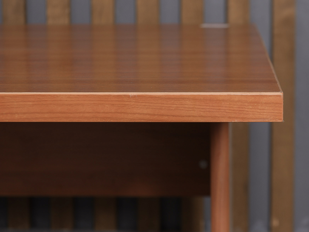 Стол эргономичный ЛДСП Орех (СЭОР-111125)