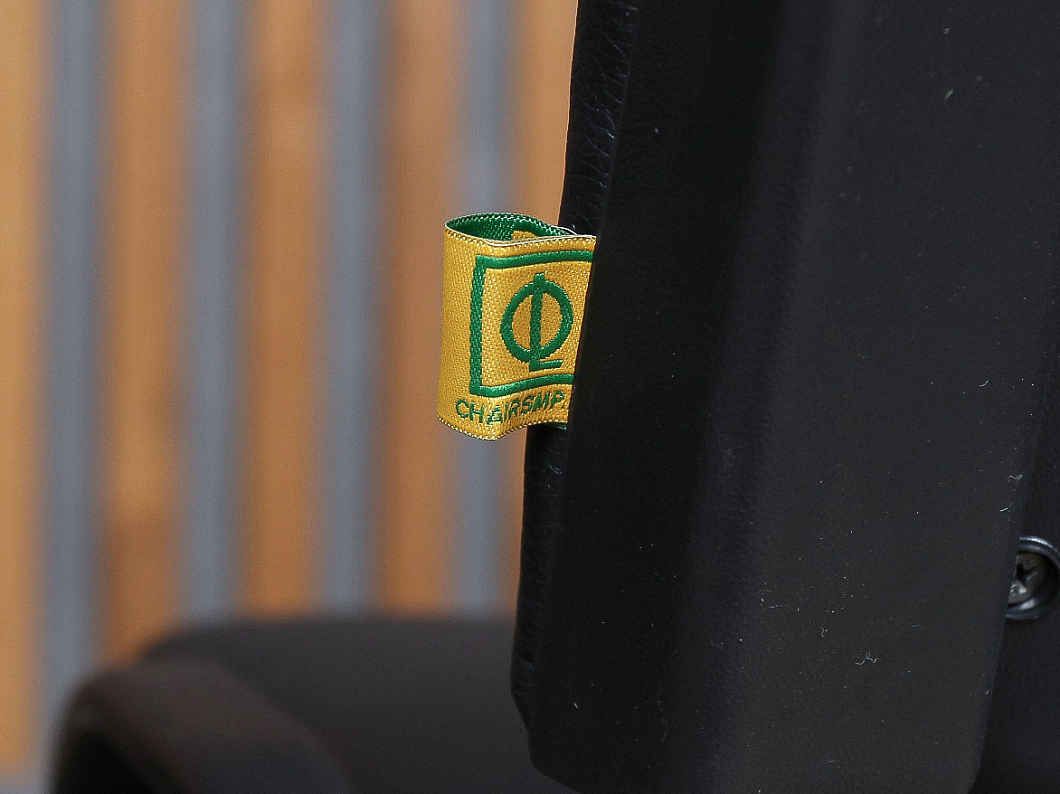 Офисный стул ИЗО Искусственная кожа Цвет в ассортименте (004м-00000)