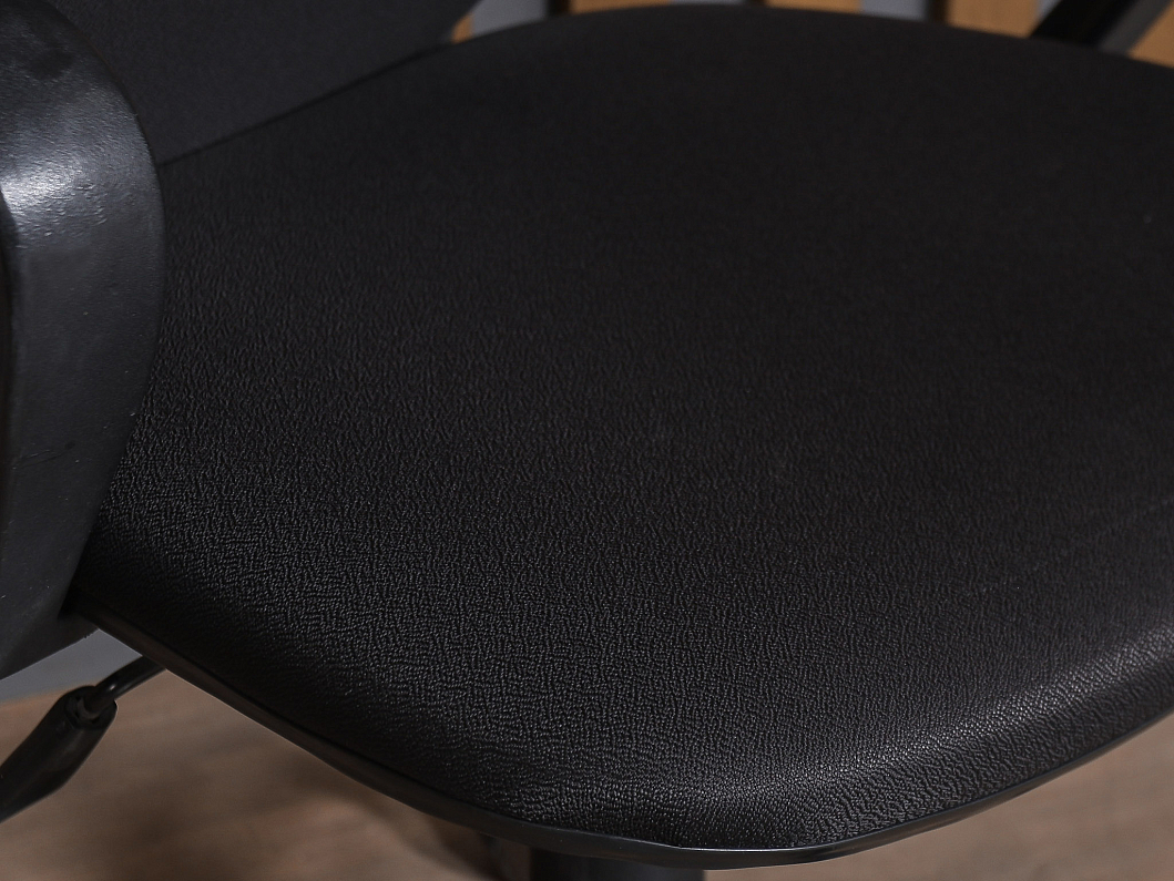 Кресло руководителя Ткань Чёрный (КРТЧ-111125)