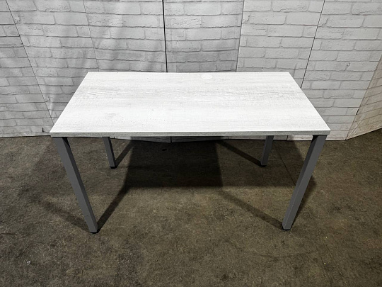 Стол прямоугольный ЛДСП Белый