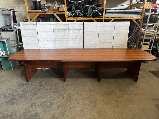 Стол для переговоров ЛДСП Орех Россия