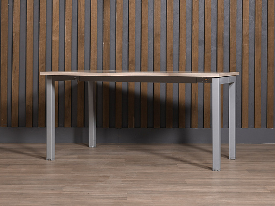 Стол эргономичный ЛДСП Бук