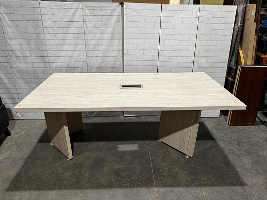 Стол для переговоров ЛДСП Клен